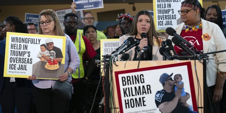 Jennifer Vasquez Sura, the wife of Kilmar Abrego Garcia  of Maryland, who was mistakenly deported to El Salvador speaks during a news conference at CASA's Multicultural Center in Hyattsville, Md., April 4, 2025 (AP Photo/Jose Luis Magana, File)