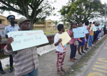 (Photos from May 2022 protest by concerned citizens in front of SOCU HQ (Camp St) during Winston Jordan's previous arrest).