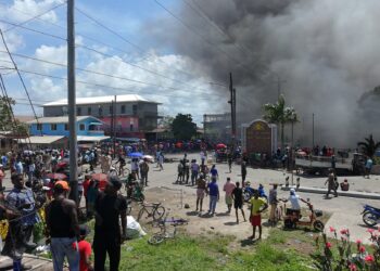 Tuschen, East Bank Essequibo, April 24, 2025. The aftermath of a people's pain when the lifeless body of 11-year-old Arianna Young was found in the pool of Double Day  Hotel (Sherrod Duncan's photo)