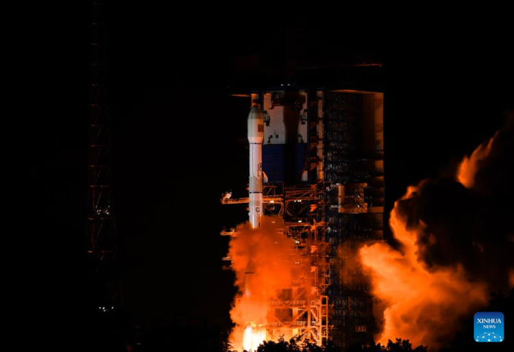 A Long March-3C rocket carrying a new communication technology test satellite blasts off from the Xichang Satellite Launch Center in southwest China's Sichuan Province, May 13, 2025. Launched at 2:09 a.m. (Beijing Time) aboard a Long March-3C rocket, the satellite has entered its planned orbit successfully, the launch center said. (Photo by Yang Xi/Xinhua)