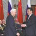 President Xi Jinping shakes hands with a Russian veteran in Moscow, Russia, on May 8, 2015. ZHANG DUO/XINHUA