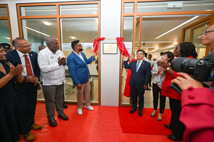President Dr Mohamed Irfaan Ali, joined by Prime Minister, Brigadier (Ret’d) Mark Phillips, Vice President, Dr Bharrat Jagdeo and other Cabinet members, health officials, and residents, declared open the facility on Sunday evening.
