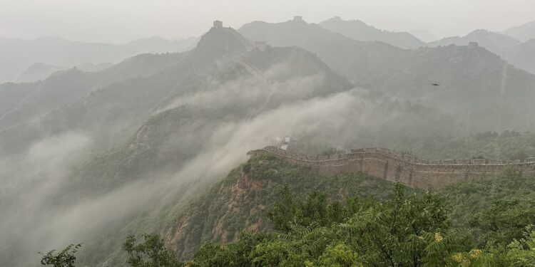 A view of the rain at Jinshanling Great Wall in Luanping County, Chengde City, Hebei Province, north China, July 24, 2025. /VCG