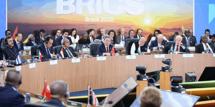 Chinese Premier Li Qiang addresses a plenary session of the 17th BRICS Summit in Rio de Janeiro, Brazil, July 6, 2025. Li spoke on topics including strengthening multilateralism, artificial intelligence, environment and climate change, and global health at the plenary sessions of the summit in Rio de Janeiro on Sunday and Monday. (Xinhua/Liu Bin)