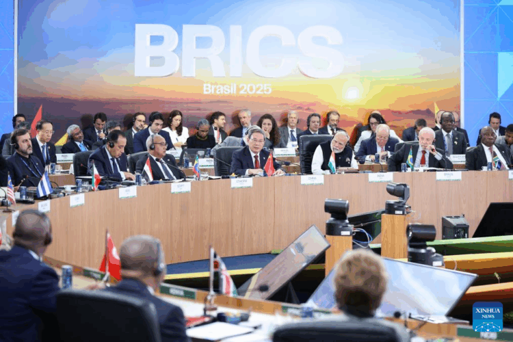 Chinese Premier Li Qiang addresses a plenary session of the 17th BRICS Summit in Rio de Janeiro, Brazil, July 6, 2025. Li spoke on topics including strengthening multilateralism, artificial intelligence, environment and climate change, and global health at the plenary sessions of the summit in Rio de Janeiro on Sunday and Monday. (Xinhua/Liu Bin)