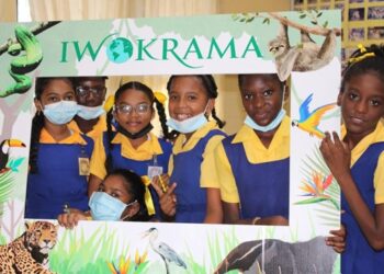 Students of West Ruimveldt Primary posed with Iwokrama’s selfie frame. Photo by Alliah Simon