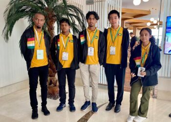 (L-R) FM Anthony Drayton, Sachin Pitamber, Kyle Couchman, Alexander Zhang, Aditi Joshi