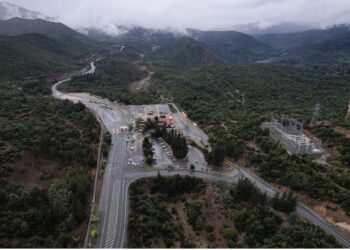 [1/2] A drone view shows the entrance to Codelco's El Teniente copper mining complex, after several miners have been reported missing at the Andesita unit following a seismic incident, in Maitenes, Chile August 1, 2025. REUTERS/Pablo Sanhueza/File Photo Purchase Licensing Rights