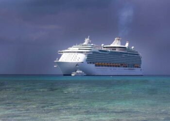 CARIBBEAN | World Bank Exposes Caribbean's Cruise Tourism Crisis