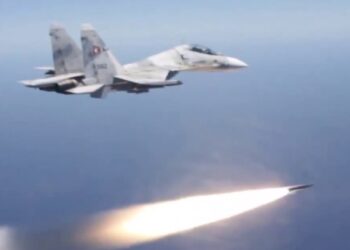 Venezuelan Air Force Su-30MK2 Launches Missile