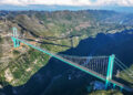 The Huajiang Canyon Bridge in the Chinese province of Guizhou is also the world’s longest bridge in a mountainous region.CFOTO / Getty Images