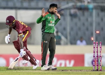 Singles, whether safe or risky, will be crucial on a pitch where run-scoring has been tough • AFP/Getty Images