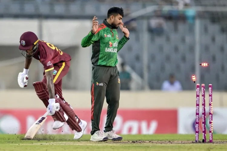 Singles, whether safe or risky, will be crucial on a pitch where run-scoring has been tough • AFP/Getty Images