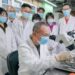 Luo Minmin (front) conducting an experiment. /Courtesy of Chinese Institute for Brain Research, Beijing