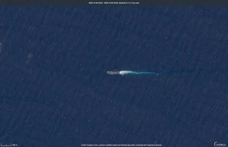 Imagery captured by the ESA's Sentinel-2 satellites on October 30, 2025, shows the U.S. Navy Wasp-class amphibious assault ship USS Iwo Jima maneuveri...Read More | Copernicus