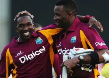 L-R Kieron Pollard, Dwayne Bravo
