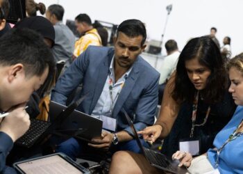 © UNFCCC/Kiara Worth Negotiations continue to take place throughout the day at COP30 in Belém, Brazil.