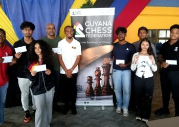 Prize winners of the Rapid Tournament- Open category (L) and U-20 (R)