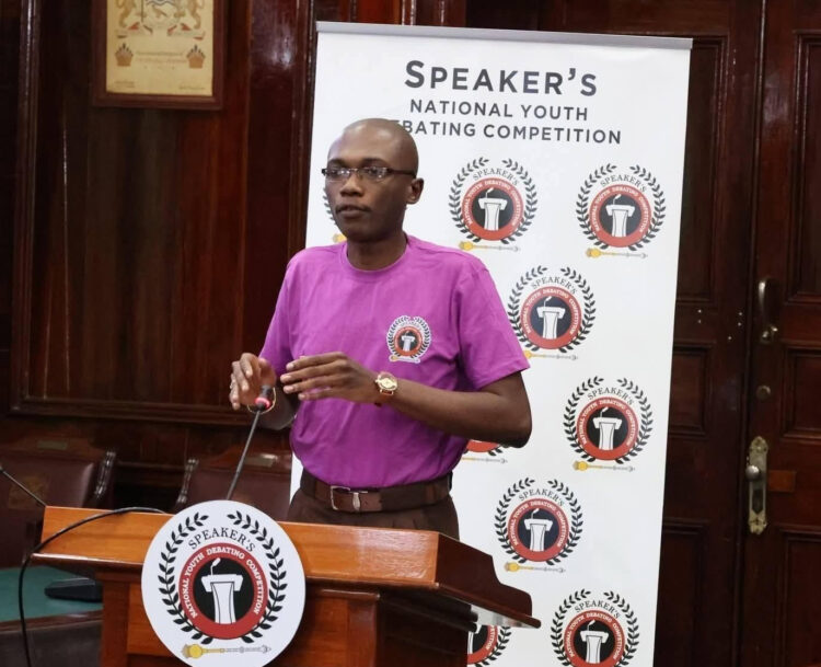 Media Operative/Journalist, Antonio Dey