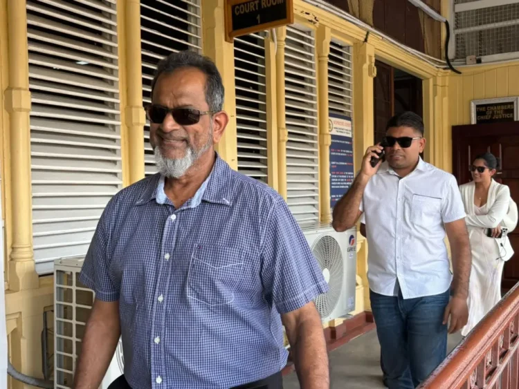L-R Nazar "Shell" Mohamed, Azruddin Mohamed and Hana Mohamed  (Kaieteur News photo)