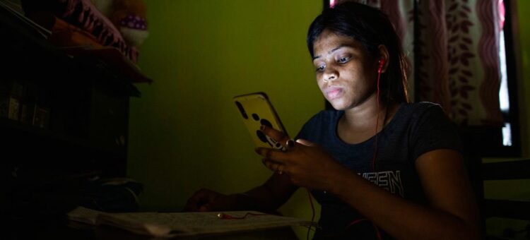 © UNICEF/Prashanth Vishwanathan At least 300 incidents of state-sponsored internet shutdowns have been reported in more than 54 countries over the last two years, according to the UN Educational, Scientific and Cultural Organization (UNESCO).