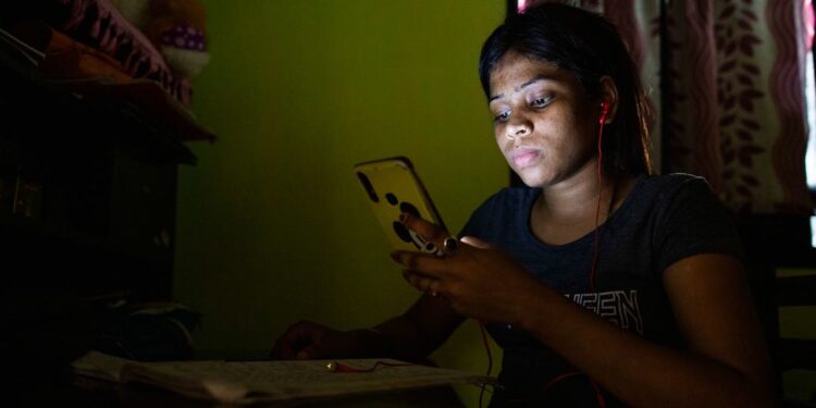 © UNICEF/Prashanth Vishwanathan At least 300 incidents of state-sponsored internet shutdowns have been reported in more than 54 countries over the last two years, according to the UN Educational, Scientific and Cultural Organization (UNESCO).
