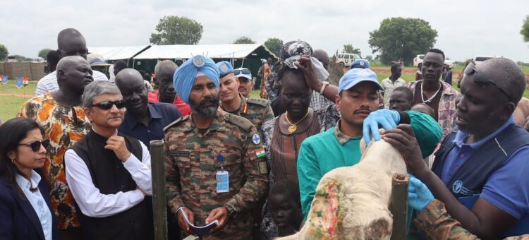 UNMISS/Mach Samuel To help reduce tensions and improve livelihoods, UNMISS Indian peacekeepers conducted veterinary camps in Jonglei State to treat diseases, provided preventive care and free medicines.