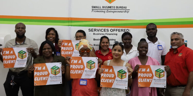 Mr. Mohamed Shazim Ibrahim, CEO of the Small Business Bureau, alongside the entrepreneurs who received their sponsorship packages at the bureau’s head office.