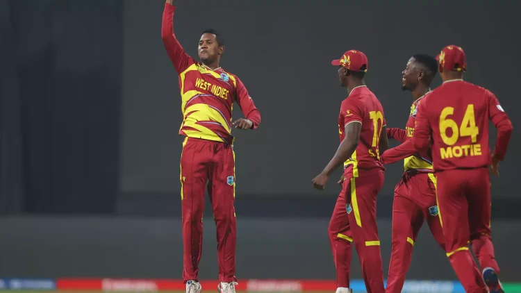 akeal-hosein-and-gudakesh-motie-took-seven-wickets-combined-against-zimbabwe
Akeal Hosein and Gudakesh Motie took seven wickets combined against Zimbabwe © Getty