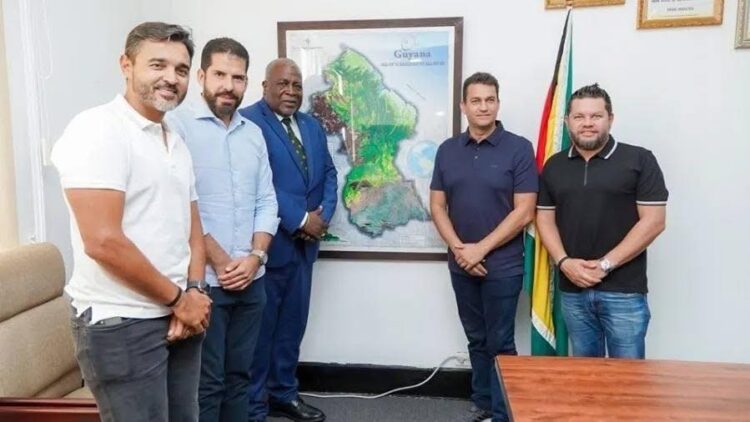 Brazilian businessmen with Prime Minister Mark Phillips