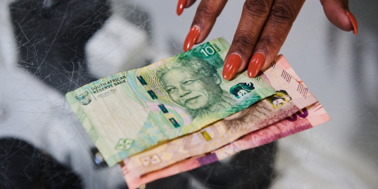 South African rand banknotes are displayed at a currency exchange office on January 29, 2026. /CFP