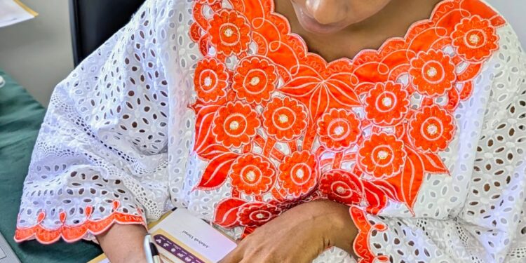Athalyah Yisrael Author Signing Copies for the Book 7F's To A Financially fullfiling Legacy