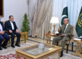 Iran's Foreign Minister Seyed Abbas Araghchi (2L) meets with Prime Minister Shehbaz Sharif (R), Islamabad, Pakistan, April 25, 2026. /VCG