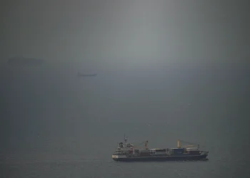 The Jordan Flagged cargo ship "Baghdad" sails in Persian Gulf toward Strait of Hormuz in United Arab Emirates, Wednesday April 22, 2026. (AP photo)