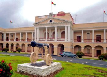 Guyana Parliament Building (Wikipedia photo)