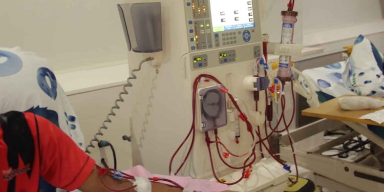 Dialysis machine