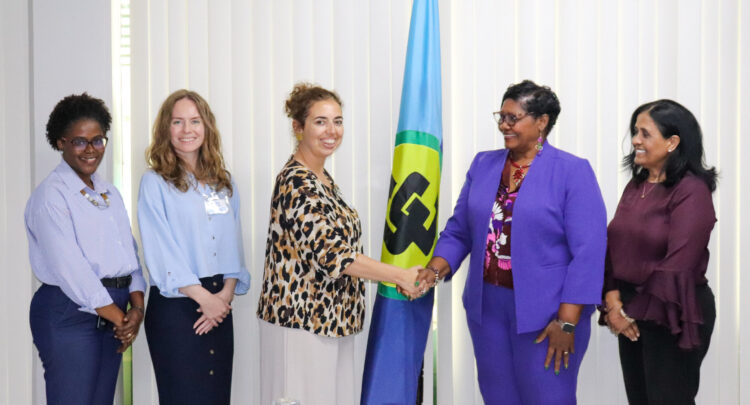 CARICOM Secretariat Representatives: Ms. Helen Royer, Director of Human Development (second from right), Dr. Shanti Singh-Anthony, Chair of the Guyana Human Organ and Tissue Transplant Agency (HOATTA) (far right), Dr Serena Bender-Pelswijk, Deputy Programme Manager, Health Sector Development (far left), “Building a Sustainable Organ Donation and Transplantation Program in Guyana” Project Team: Dr Chloe Balleste, Medical Director of the Donation and Transplantation Institute (DTI) and Project Director (third from right) and Ms. Ola Rudak, Project Manager, DTI Foundation (fourth from right)