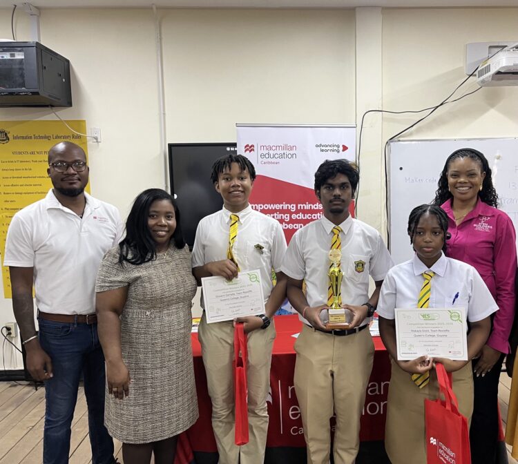 Jamaican STEM educator Kavelle Hylton (right) and Macmillan Education Caribbean Regional Officer Alex Holder (left) join students from Queen’s College following the presentation ceremony held after Wednesday’s STEM workshop.