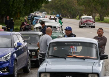 Drivers wait in a long line to enter a gas station in Bacuranao near Havana, Cuba, Jan. 30, 2026. (AP Photo/Ramon Espinosa, File)