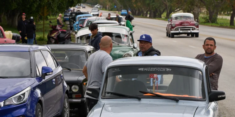 Drivers wait in a long line to enter a gas station in Bacuranao near Havana, Cuba, Jan. 30, 2026. (AP Photo/Ramon Espinosa, File)