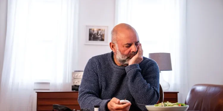 Living with diabetes can lead to distress, but depression may also occur.
Credit: Fertnig / Getty Images