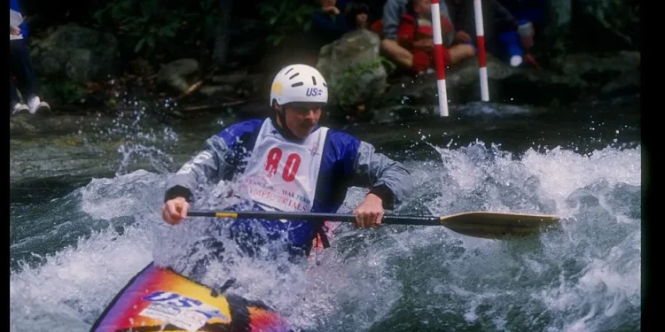 David Hearn of the United States performs during the Olympic Slalom Trials on May 16, 1992. | Doug Pensinger/Allsport