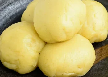 West African Fufu (Lola'sKitchen)