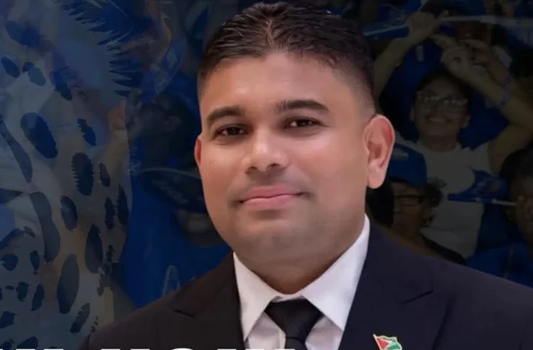 Leader of the Opposition Azruddin Mohamed M.P