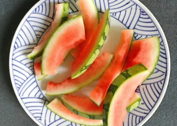 Watermelon rinds are surprisingly nutritious.
Credit: nebari / Getty Images