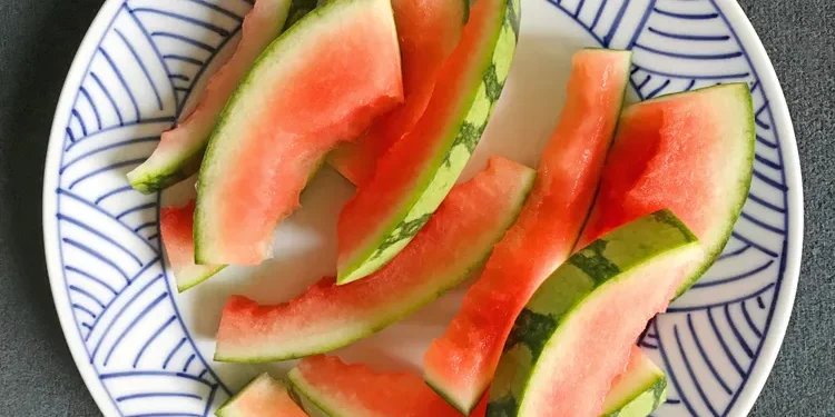 Watermelon rinds are surprisingly nutritious.
Credit: nebari / Getty Images
