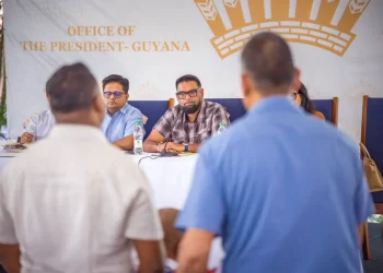 President Dr Mohamed Irfaan Ali on Monday met with the regional officials at the Baridi Benab, State House