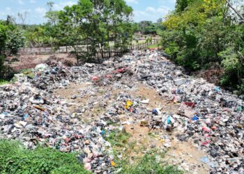 Garbage in Mahdia (MP Sherod Duncan's photo)