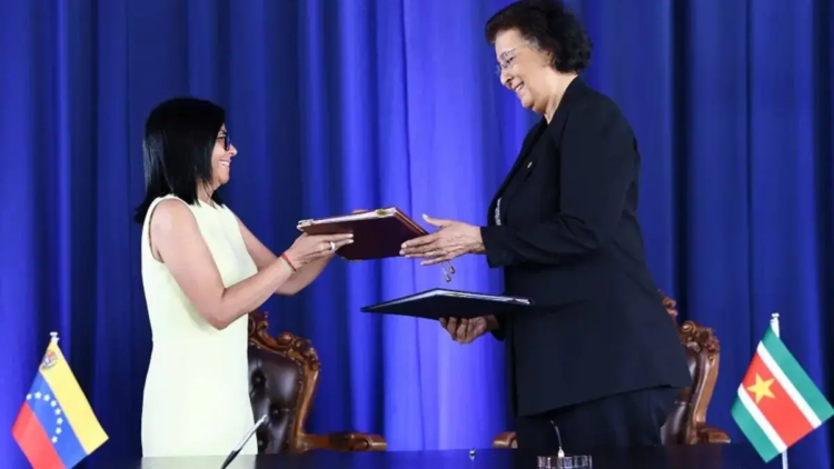 Venezuelan Acting President Delcy Rodriguez (L) and Surinamese President Jennifer Geerlings-Simons (R), Sept. 11, 2026. Photo: Presidential Press
