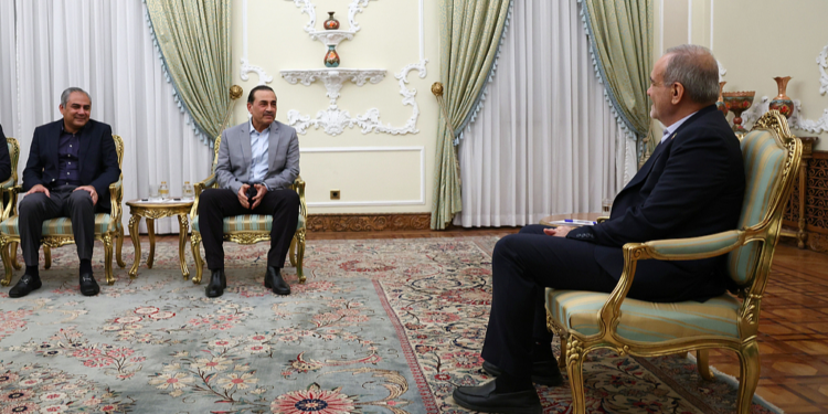 President Masoud Pezeshkian (R) meets Pakistan's Army Chief Field Marshal Gen. Asim Munir (C) and Pakistan's Interior Minister Mohsin Naqvi in Tehran, Iran, October 20, 2026. /VCG